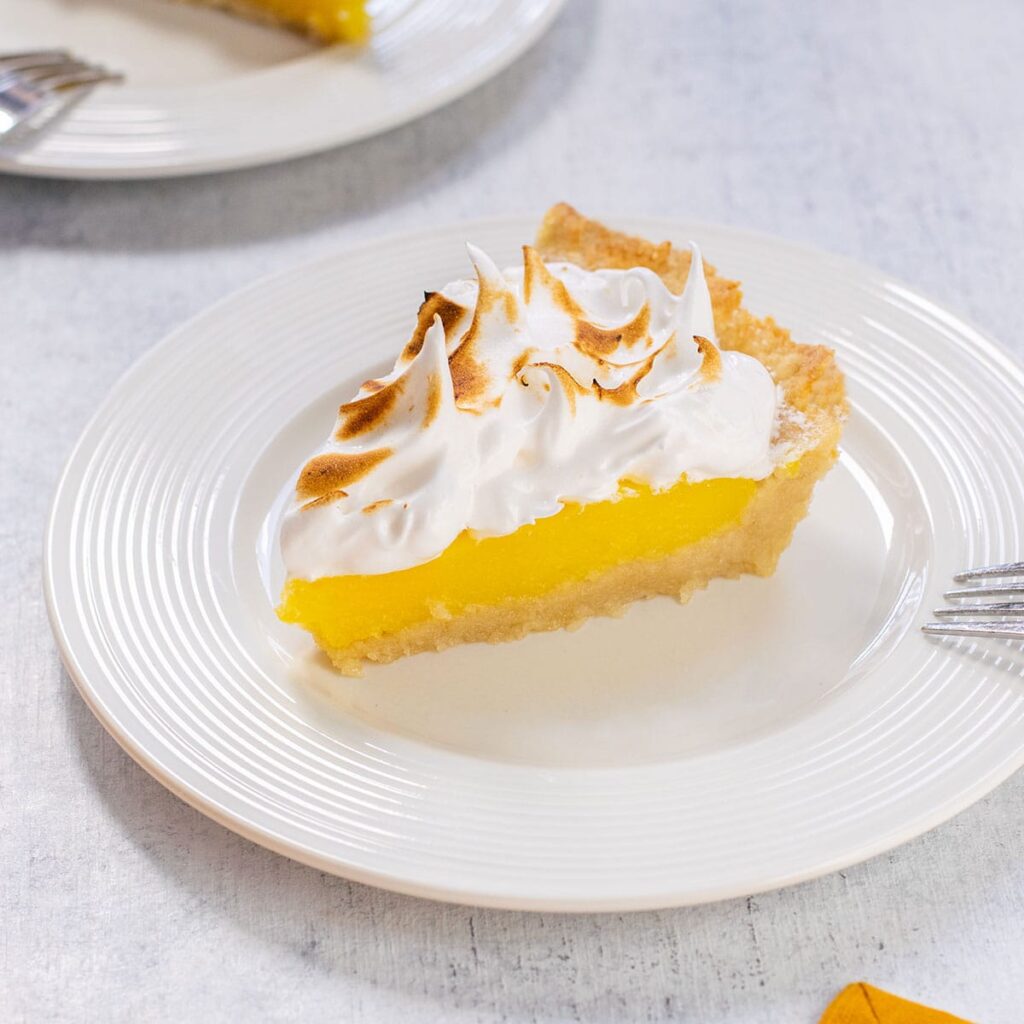 Lemon Meringue Pie. The Perfect Dessert to make for Mothers Day.